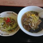どさん子 - 日替わり定食(野菜炒めと裏メニューのアサリラーメン。ご飯付き)