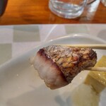 割烹 ひとしお - 良い具合にお塩が振ってあり、ふんわり食感