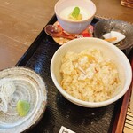 ばんばそば - 奥出雲仁多米　舞茸と鶏肉の炊きこみごはん