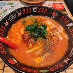 元祖トマトラーメンと元祖豆乳ラーメンと元祖トマトもつ鍋 三味 - 