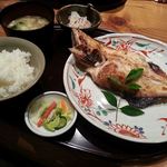 魚いち - 越前カレイの塩焼き定食 \1,200