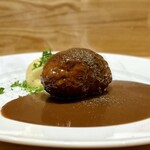 洋食 おがた - 付け合わせのマッシュポテトはバターの風味が豊か