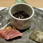 新宿 鮨 ふくじゅ - 赤身ネギ、もずく、ふぐのジュレ