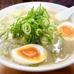 大黒ラーメン - 大黒ラーメン煮卵入り