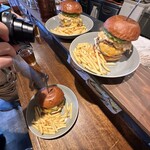 ヒッチ ハイカーズ バーガー スタンド - 