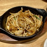 酒蕎庵 海田 - 料理写真:0次会、ホルモン味噌炒め、ご飯欲しいヤツ