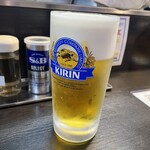 Shinasobaya Kouya - キンキンのビールと皿わんたん、サイコー
