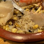 蛇の目鮨 - 赤酢の酢飯