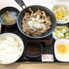 吉野家 - 料理写真:鉄板牛カルビ定食 743円 , 玉子 96円 , お新香 140円