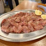 焼肉ホルモン大衆酒場 真 肉焼屋 - 