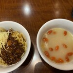 グランブッフェ - ジャンジャン麺とクコの実スープ