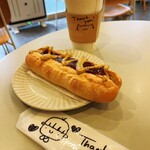 UNI COFFEE ROASTERY - ちょいデカホットコーヒーとBBQ&マスタードホットドック