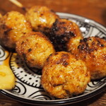 スタンド あいだ - 串おまかせ5種（つくね）