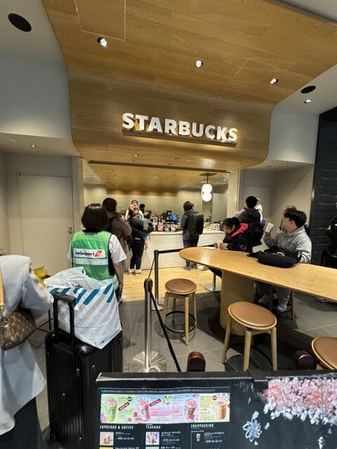 STARBUCKS COFFEE Kansai Kokusai Kuko 2 Kai Ten - Kansai Airport