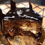 ガトー・ド・ボワ - 断面··········汚い