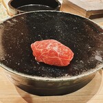 ますなが - 牛肉のようなサシの入ったニタリクジラ