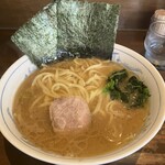 横浜家系ラーメン 中島家 - ラーメン８００円