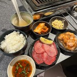 立喰焼肉 ごぶ - 