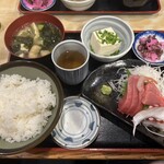 Kaku yama - 刺し盛り定食