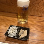 さかな工房　丸万 - ビールにお通し
