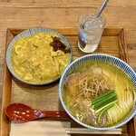 キッチン きらく - 稲庭中華そば塩1000円大盛無料に半カレー500円