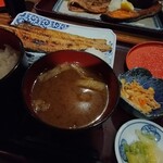 炭火焼専門食処 白銀屋 - 