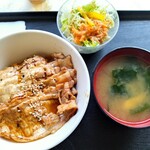 ニューフジ - 麦豚丼600円