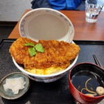 Katsudon Ha Hito Wo Shiawase Ni Suru - 