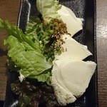 金獅子のヤキニク - チーズ豆腐