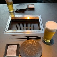 牛の達人 GINZA - 銀座で飲むビールは「うすはり」が似合う