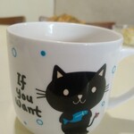 レストラン・テル - 幸福を呼ぶ〝緊張感のない黒猫〟のカップ♪