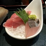 旬庵 - 豚バラ塩麹焼きと刺身定食(\1,200) 刺身