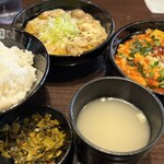麻婆豆腐TOKYO - ダブルランチ定食（ご飯、スープ、高菜おかわり自由）