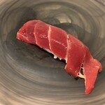 鮨 うえ岡 - 千葉勝浦産マグロ　出汁の風味を感じた
