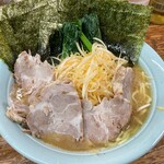 家系ラーメン まこと家 - 