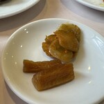 中国料理 鮮菜 - 搾菜の唐辛子和え。大根の醤油メインのお漬物。美味しかった。