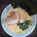 横浜家系ラーメン 魂心家 - らーめん（醤油）　６５０円