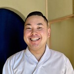 Kotan - ご主人の野口さんは、30歳という若さながら東京の「鮨 水谷」や「鮨はしもと」で修業を積み、地元に帰って2021年に『枯淡』をオープン