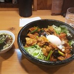 中華 大真 - スタミナ丼です