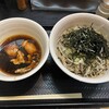 なぜ蕎麦にラー油を入れるのか。 新橋店