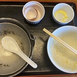 おふくろ亭 - 2024/03/15
      ホル鍋定食 大飯 600円
      ✴︎選べる小鉢 温泉玉子