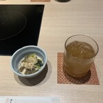 Hakata Hanamidori - お通し+鶯とろ梅酒