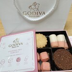 GODIVA - GODIVA COOKIES SET SAKURA ❀