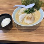 横浜家系ラーメン 魂心家 - 