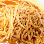 Chuugokuryouri Shisen - コシある全粒粉麺が坦々スープとベストマッチ！！
                        箸休め的なモヤシも良い仕事をしてくれる