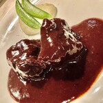 LA BETTOLA da Ochiai NAGOYA - 牛ほほ肉の赤ワイン煮込み