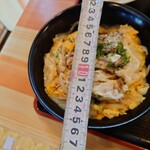 みつば屋 - とんかつは厚み7mm程度で
臭みや嫌な味わいは一切無い