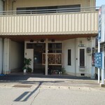 みつば屋 - 店舗入口