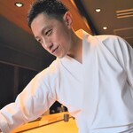 鮨 三心 - 締めはやっぱり大将のショット☆