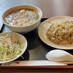 サイゴン - 海鮮フォーとチャーハン